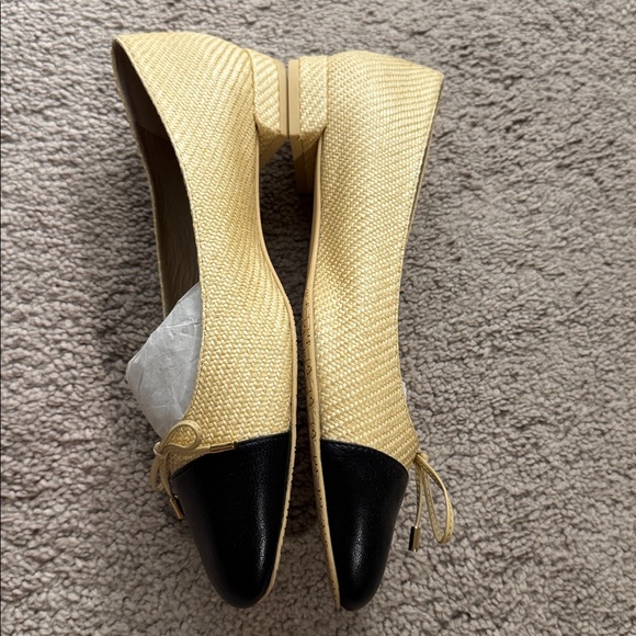 Stuart Weitzman Black and rafia Cap-Toe Flats - Picture 2 of 5
